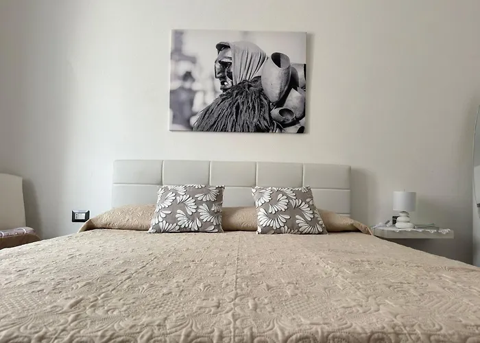 فندق مبيت وإفطار Sa Pardula كالياري